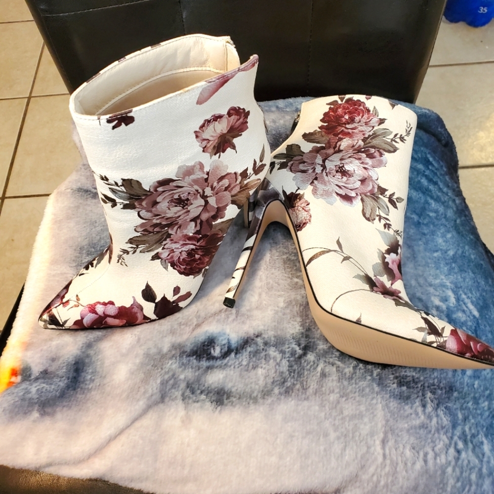 Ankle boots